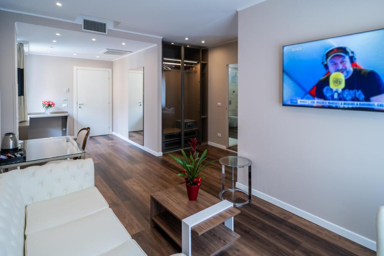 Hotel Globo Suite-Correnti Hotels سانريمو المظهر الخارجي الصورة