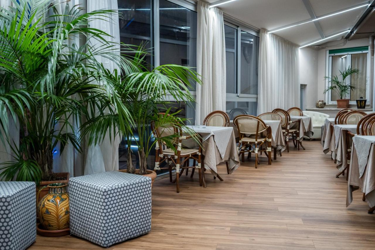 Hotel Globo Suite-Correnti Hotels سانريمو المظهر الخارجي الصورة