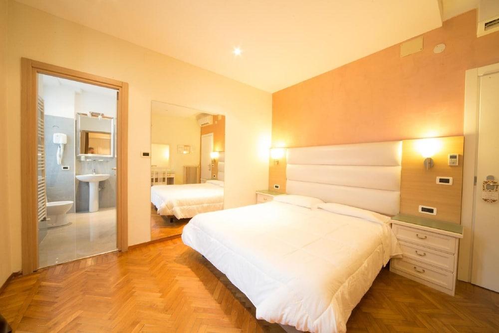 Hotel Globo Suite-Correnti Hotels سانريمو المظهر الخارجي الصورة
