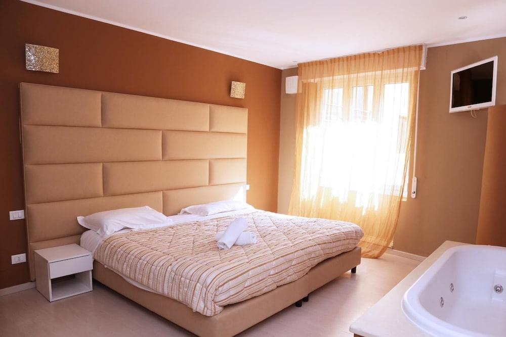 Hotel Globo Suite-Correnti Hotels سانريمو المظهر الخارجي الصورة