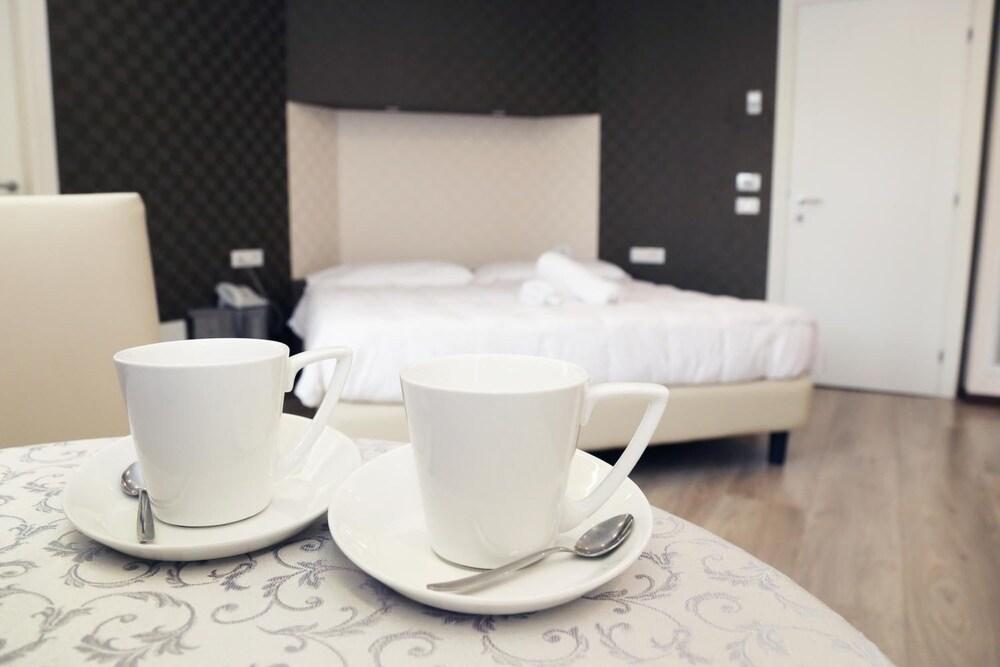 Hotel Globo Suite-Correnti Hotels سانريمو المظهر الخارجي الصورة